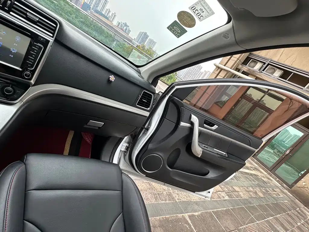 Haval H6 2015 — фото 20