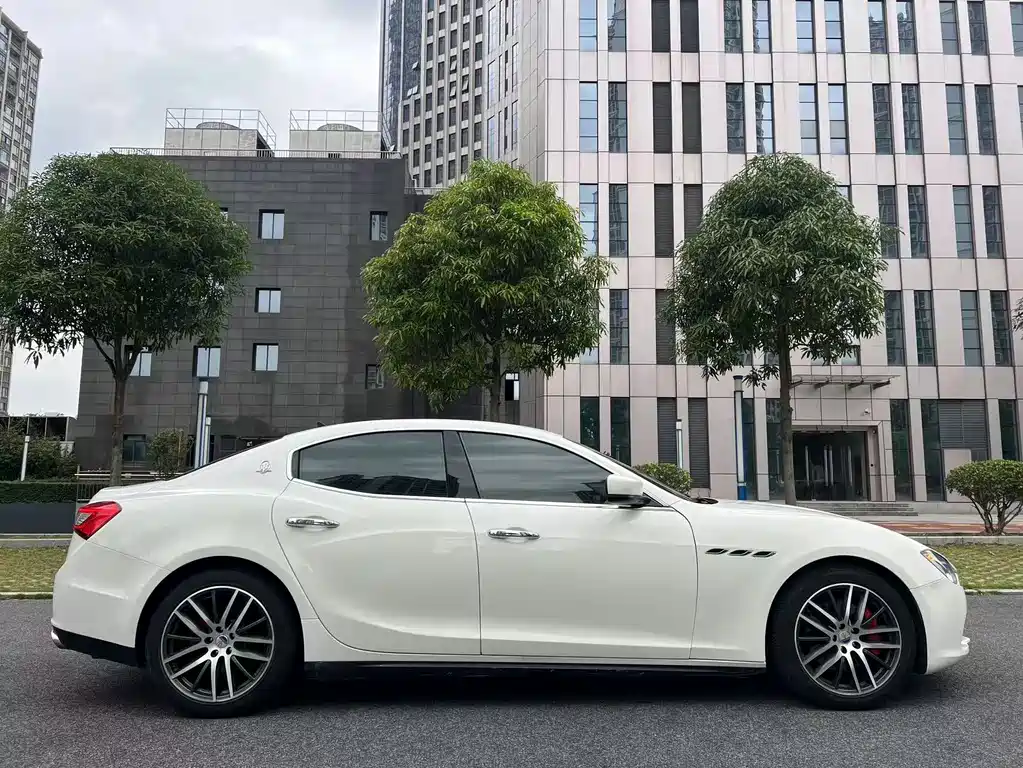 Maserati Ghibli 2015 — фото 5