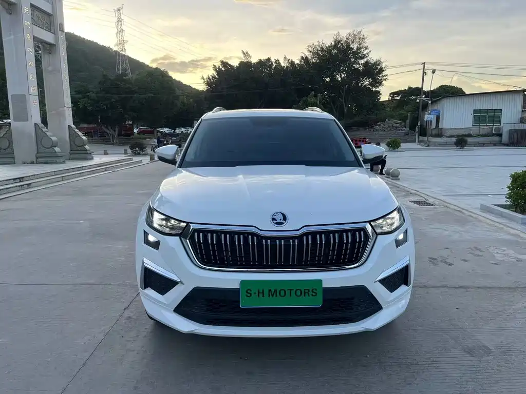 Skoda Kodiaq 2023 — фото 2