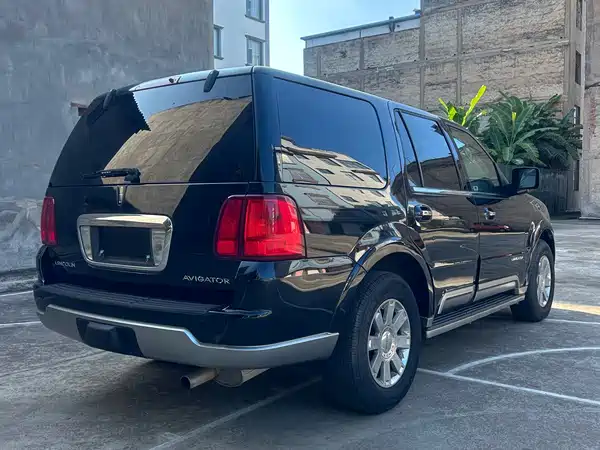 Lincoln Navigator 2004