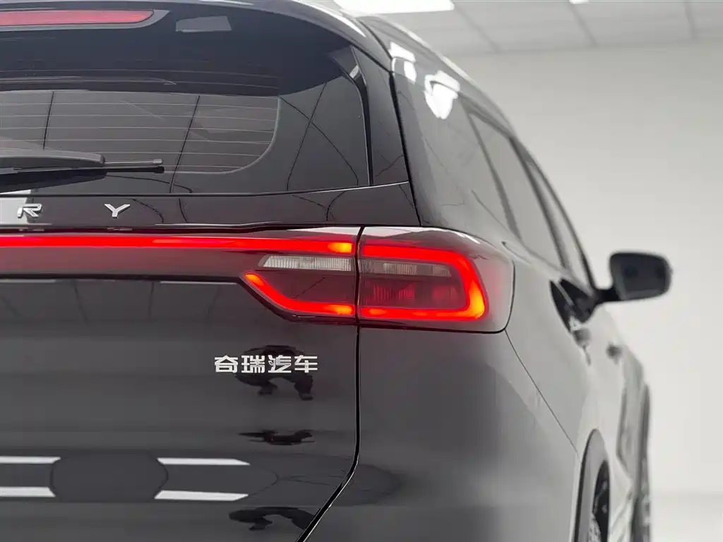 Chery Tiggo 8 2023 — фото 10