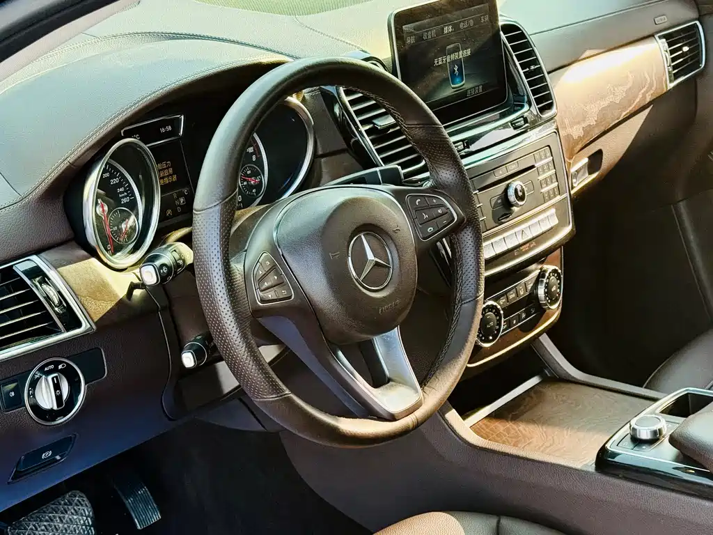 Mercedes-Benz GLE 2018 — фото 10