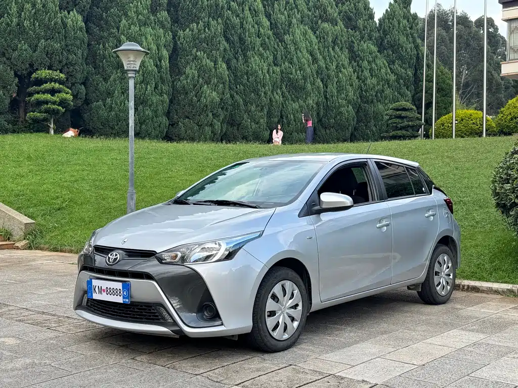 Toyota Yaris L 2016