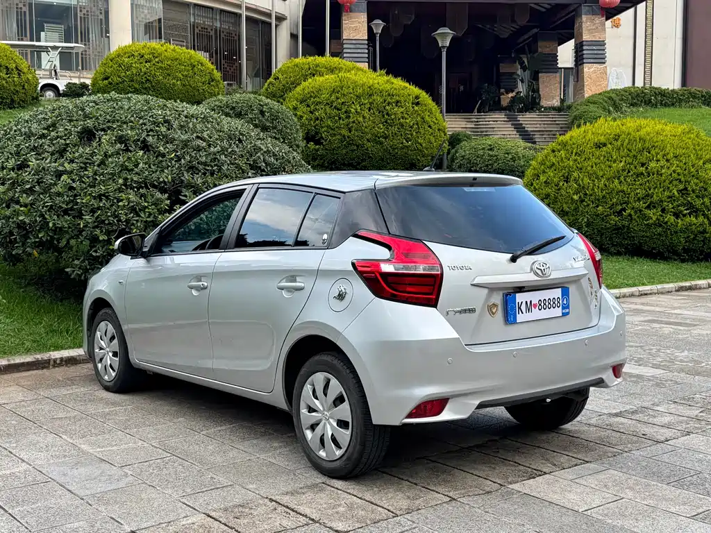 Toyota Yaris L 2016