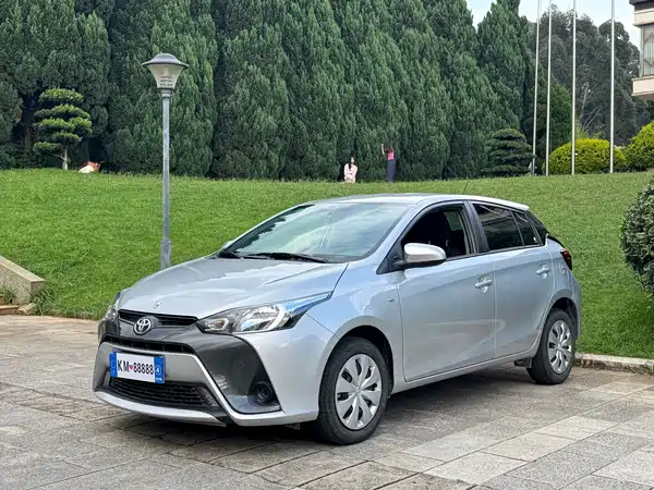 Toyota Yaris L 2016