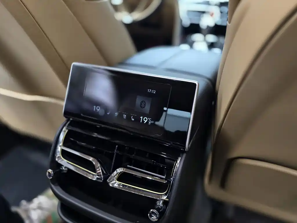 Bentley Flying Spur 2020 — фото 15