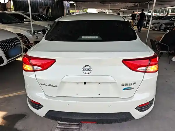 Nissan Bluebird 2016