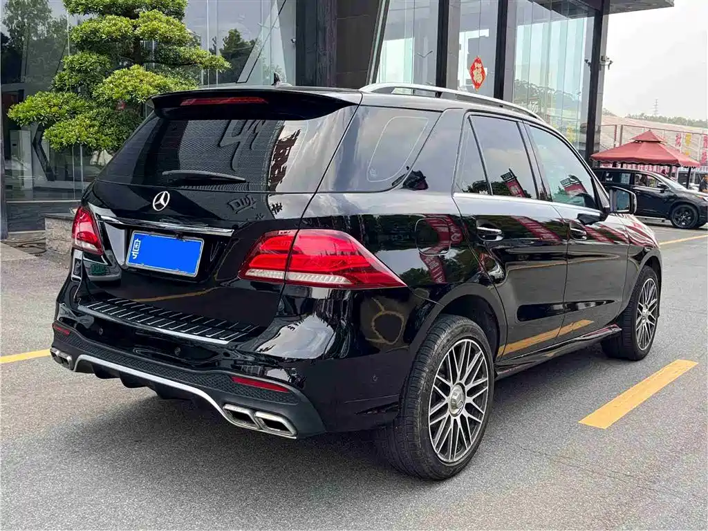 Mercedes-Benz GLE 2017 — фото 17
