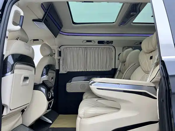 Mercedes-Benz V-Class 2024