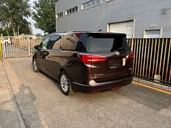 Buick GL8 2017