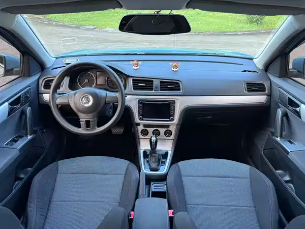 Volkswagen Lavida 2014