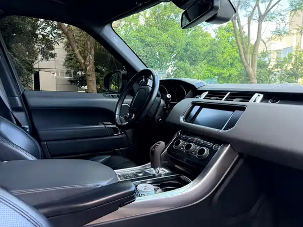 Land Rover Range Rover Sport 2015