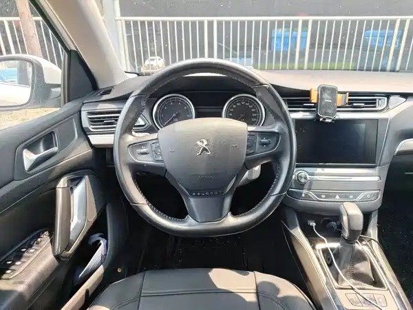 Peugeot 408 2017