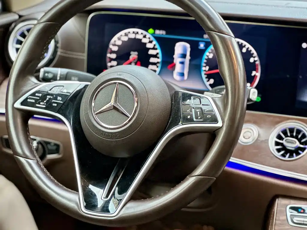 Mercedes-Benz E-Class 2019 — фото 9