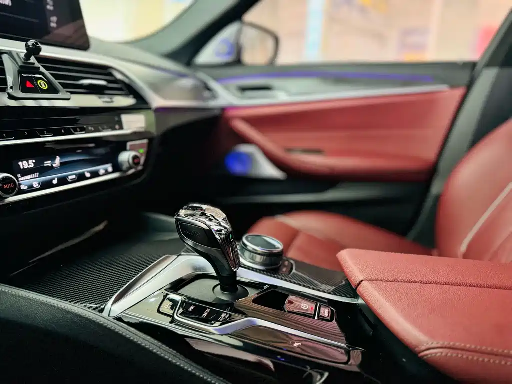 BMW 5 Series 2022 — фото 10