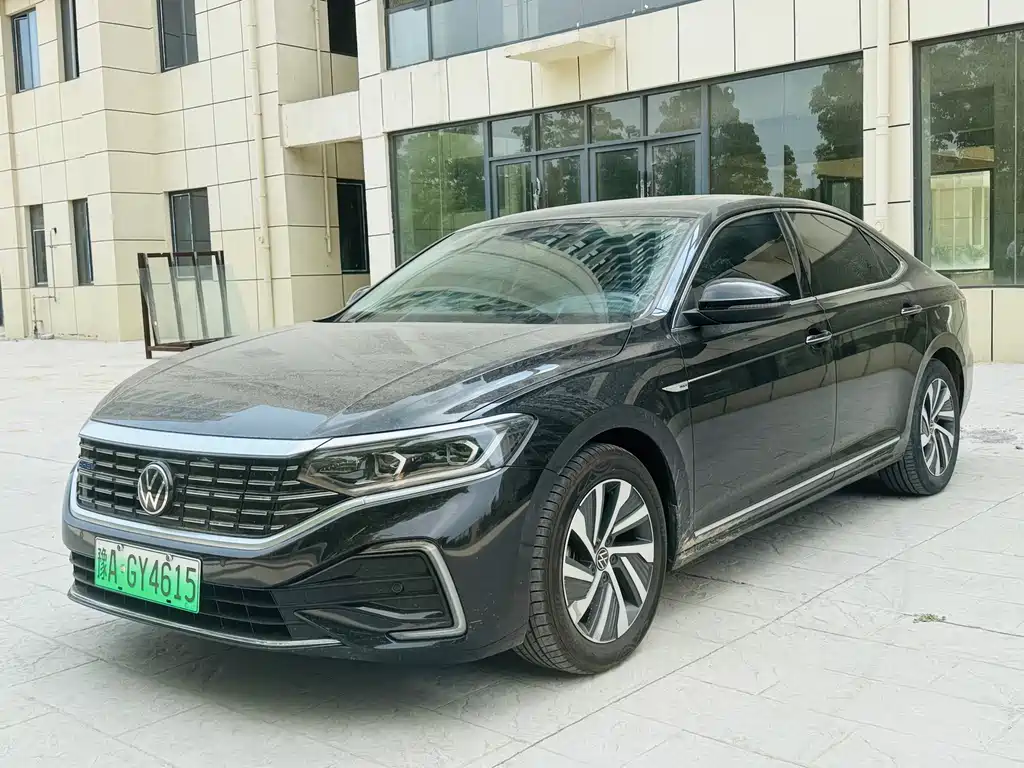 Volkswagen Passat PHEV 2022 — фото 3