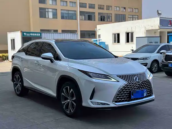 Lexus RX 2021