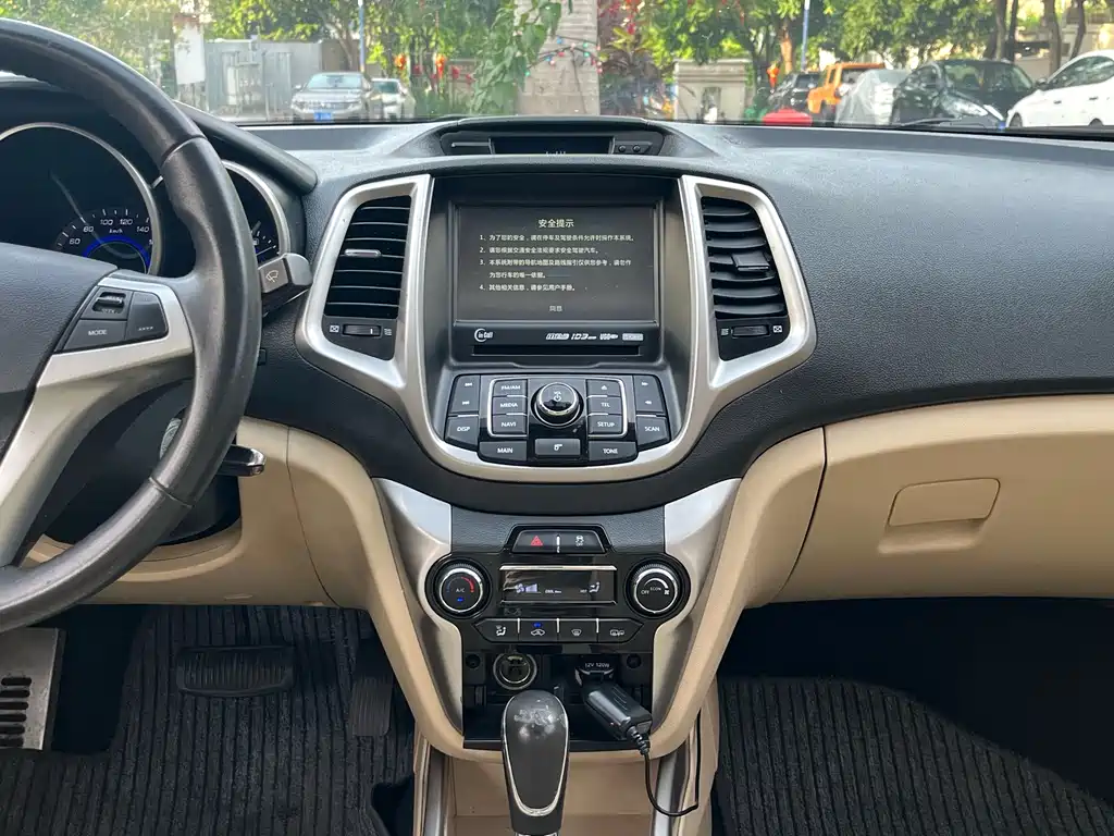 Changan Eado 2016 — фото 10