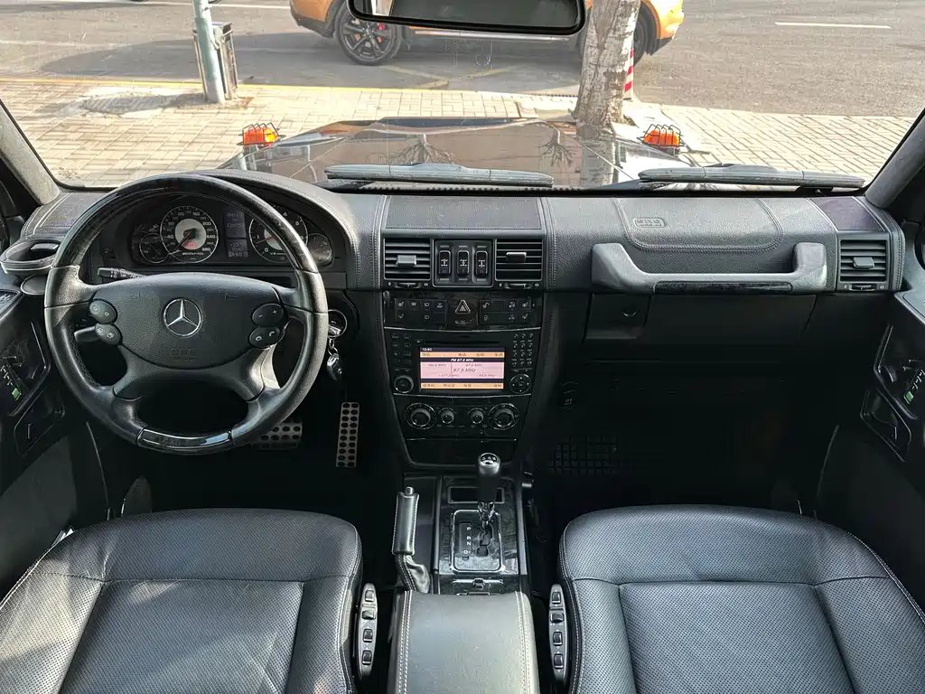 Mercedes-Benz G-Class AMG 2010 — фото 14