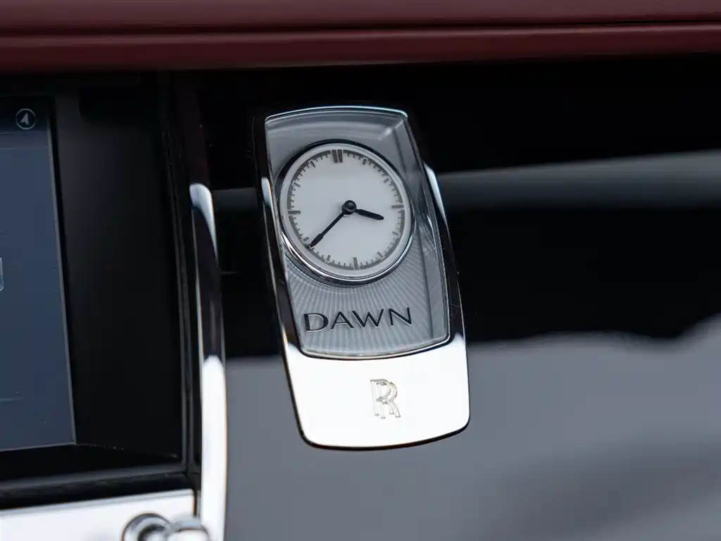 Rolls-Royce Dawn 2020 — фото 15