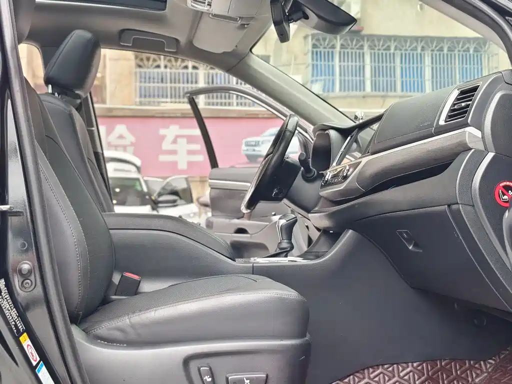 Toyota Highlander 2018 — фото 15