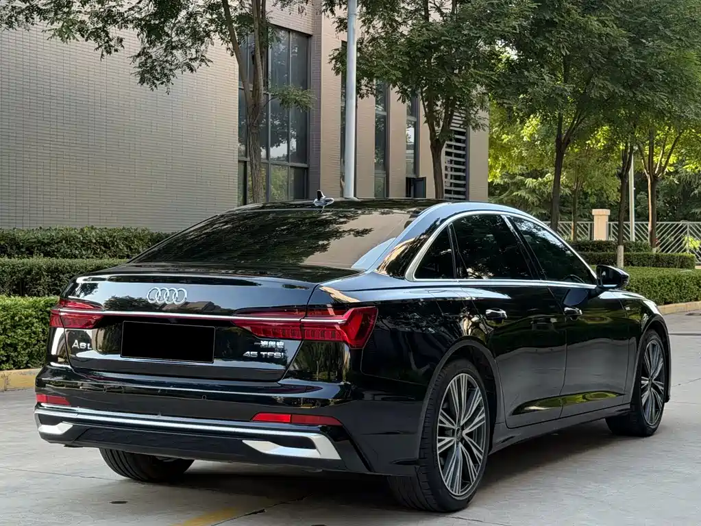 Audi A6L 2023 — фото 17