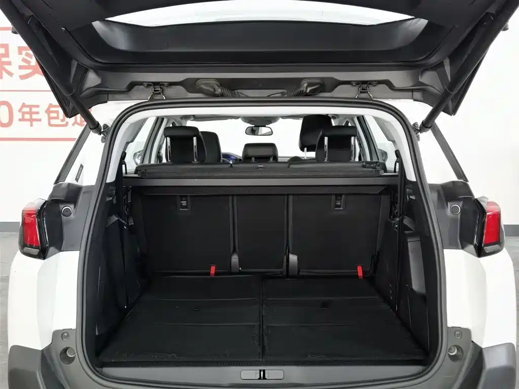 Peugeot 5008 2017 — фото 16
