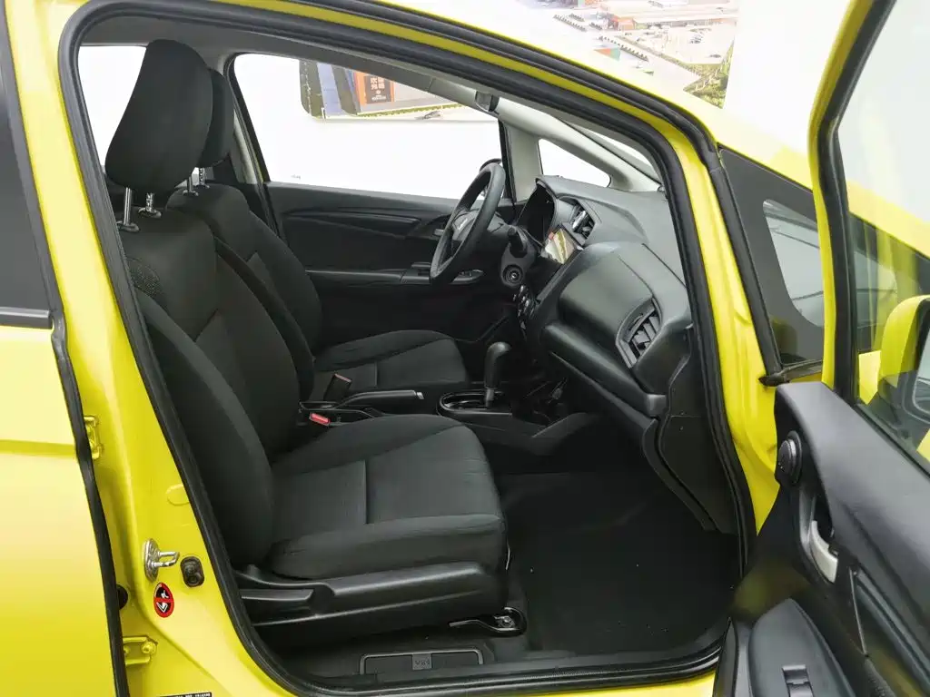 Honda Fit 2015 — фото 23