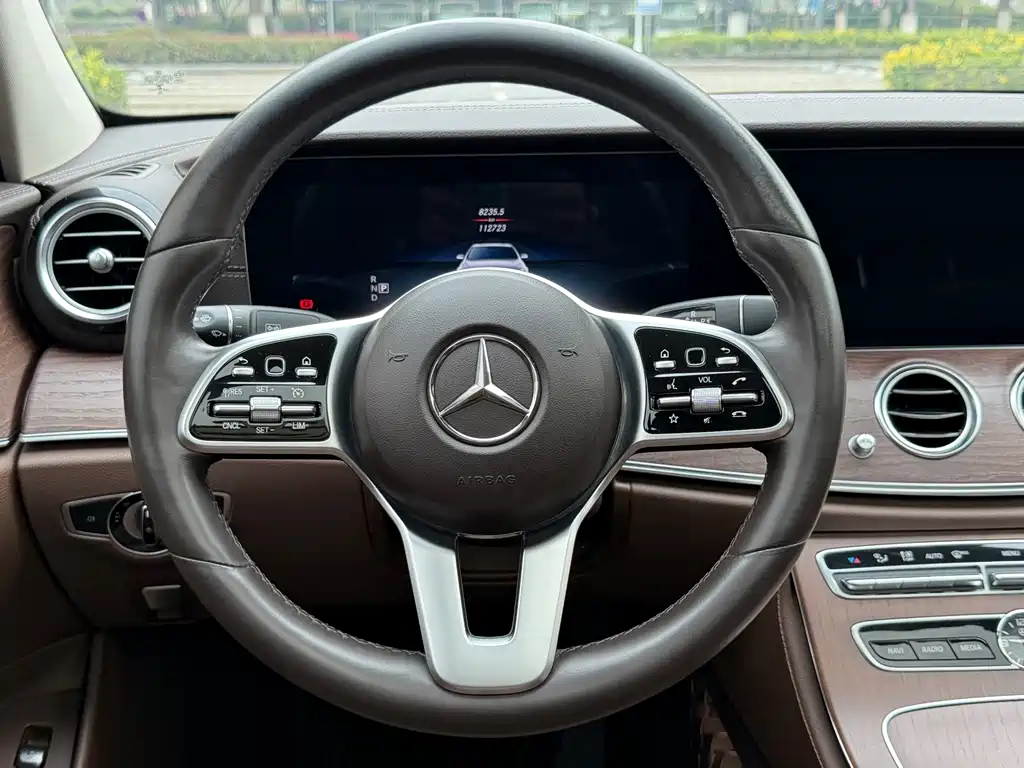 Mercedes-Benz E-Class 2020 — фото 8