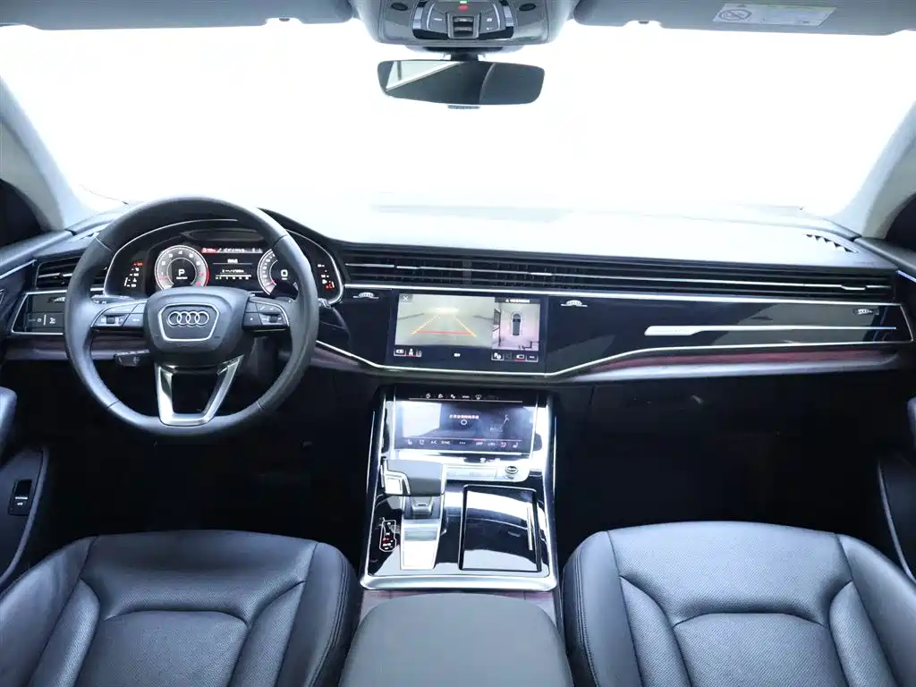 Audi Q8 2023 — фото 13