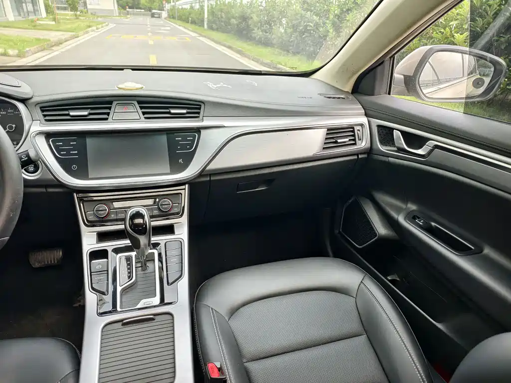 Geely Emgrand GL 2020 — фото 11