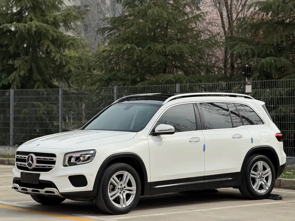 Mercedes-Benz GLB 2021 — фото 1