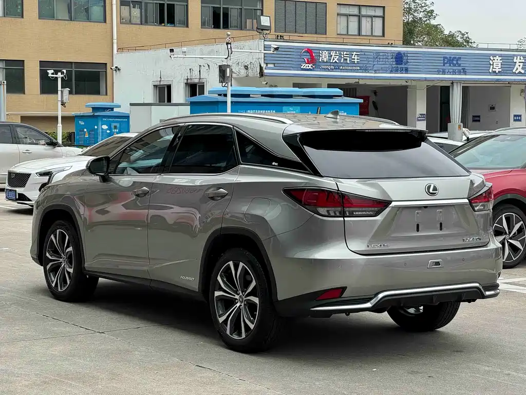 Lexus RX 2021 — фото 9