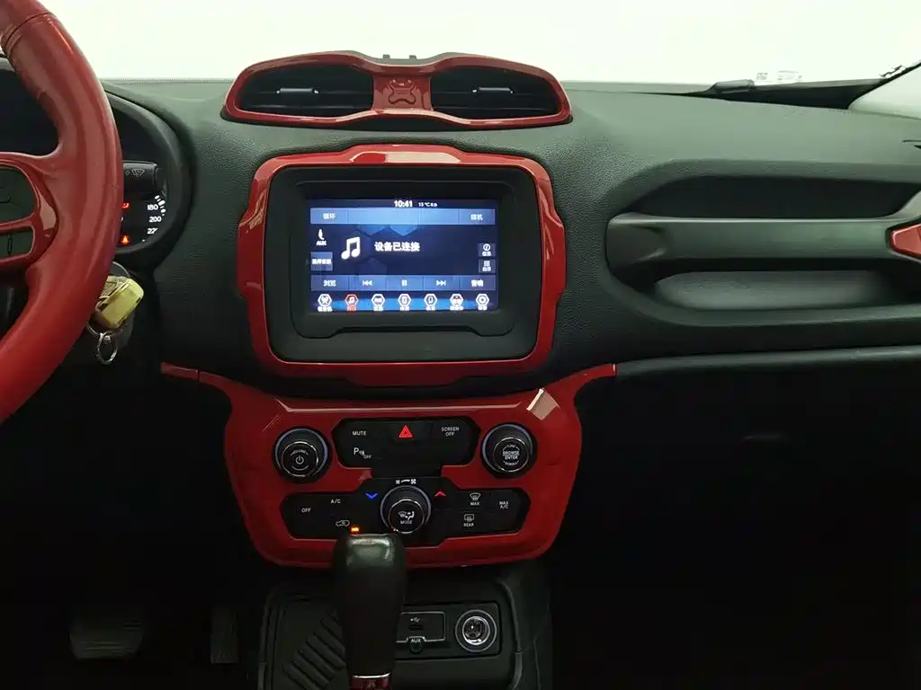 Jeep Renegade 2019 — фото 12