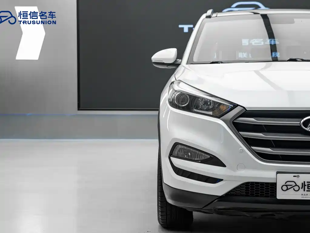 Hyundai Tucson 2017 — фото 8