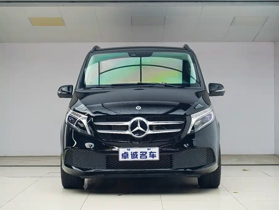 Mercedes-Benz V-Class 2021 — фото 2