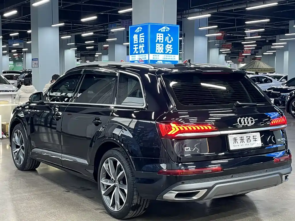 Audi Q7 2021 — фото 16