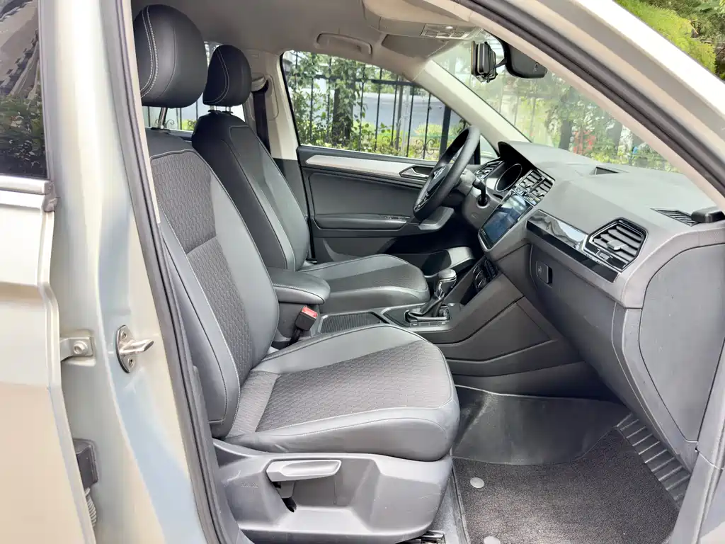 Volkswagen Tiguan L 2017 — фото 19