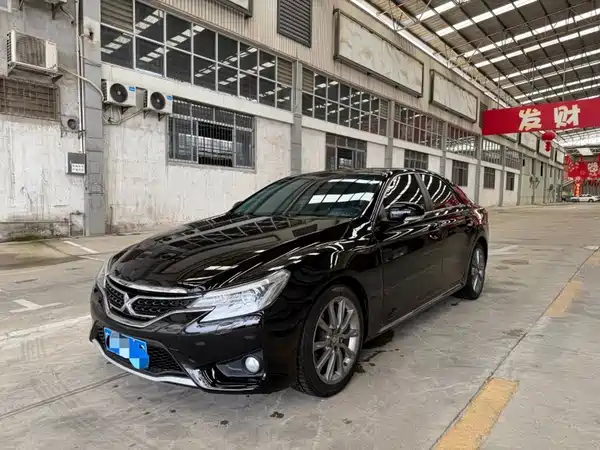 Toyota Reiz 2015