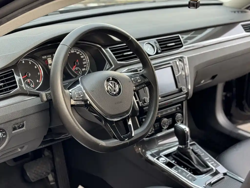 Volkswagen Passat 2016 — фото 8