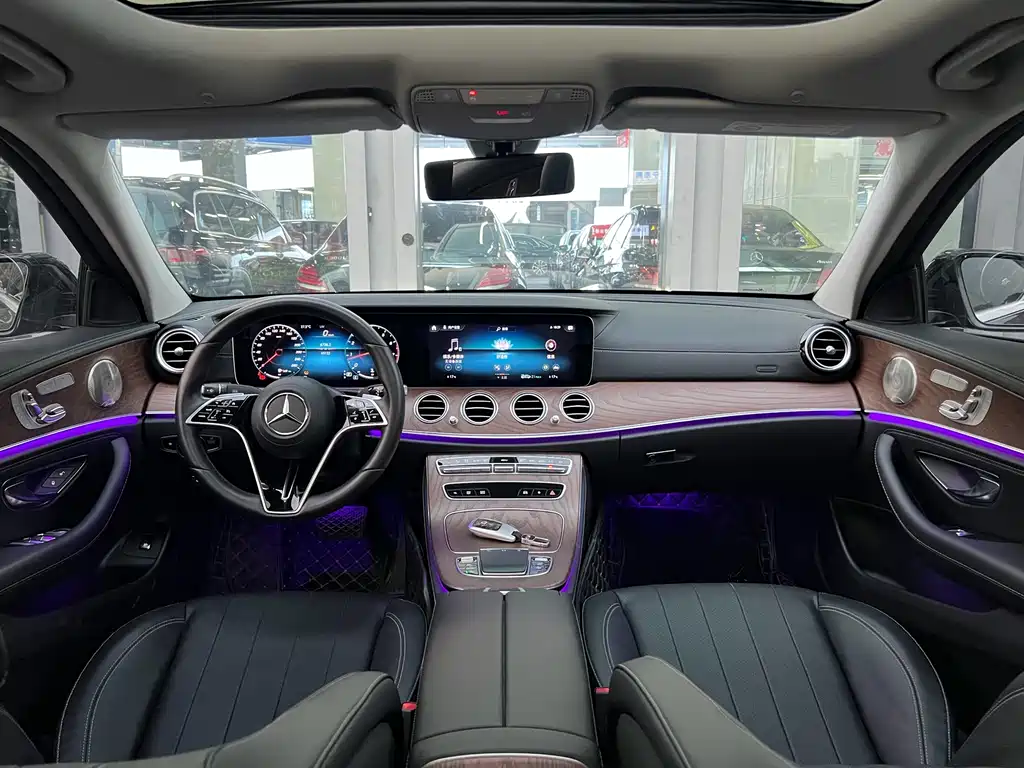 Mercedes-Benz E-Class 2022 — фото 14