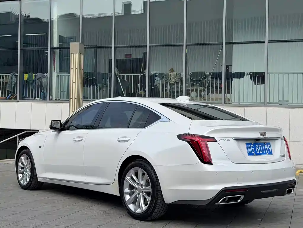Cadillac CT5 2025 — фото 7