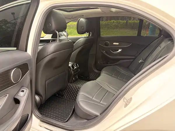 Mercedes-Benz C-Class 2021