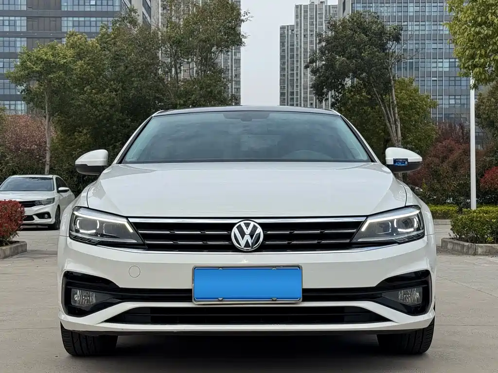 Volkswagen Lamando 2019 — фото 1