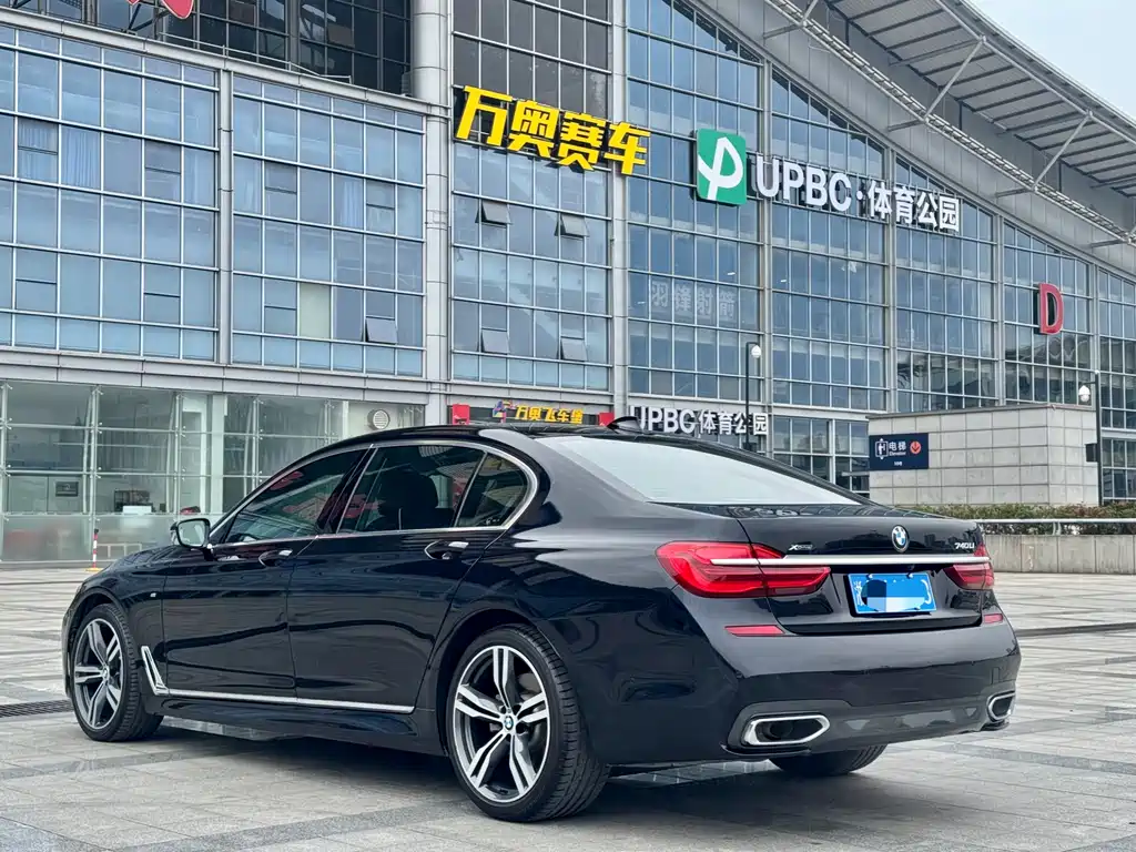 BMW 7 Series 2019 — фото 3