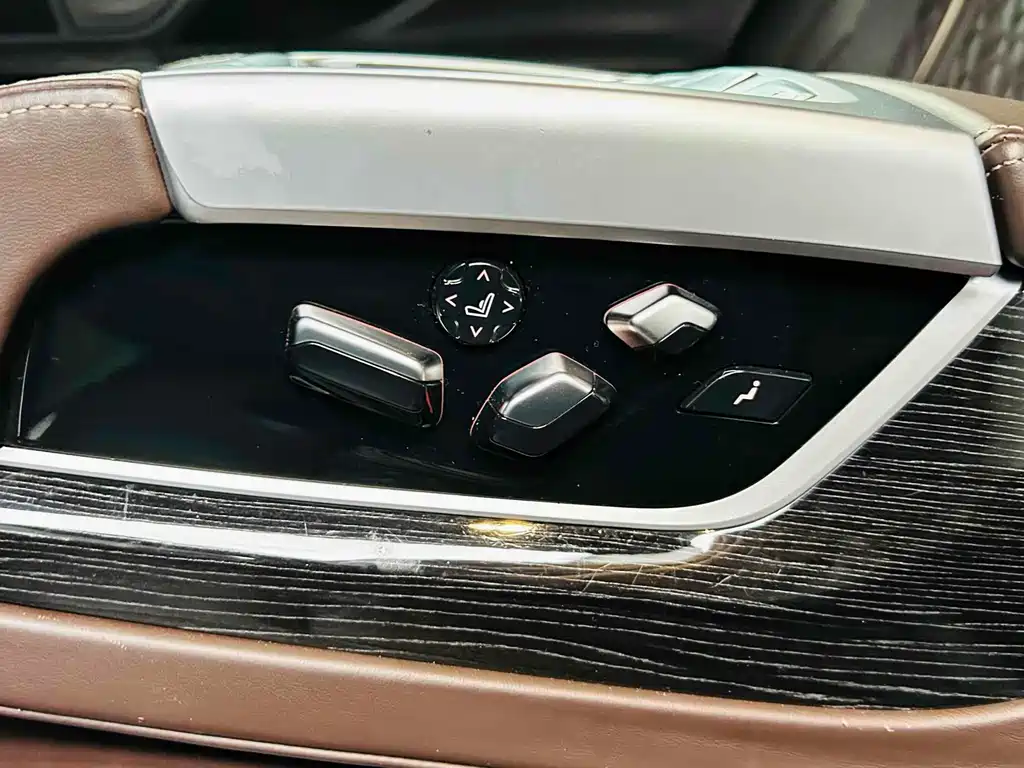 BMW 7 Series 2021 — фото 22