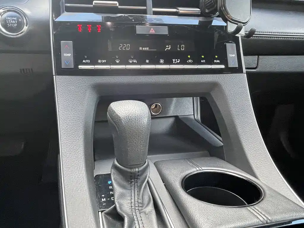 Toyota Avalon 2022 — фото 10