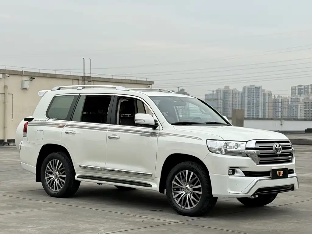 Toyota Land Cruiser 2019 — фото 2