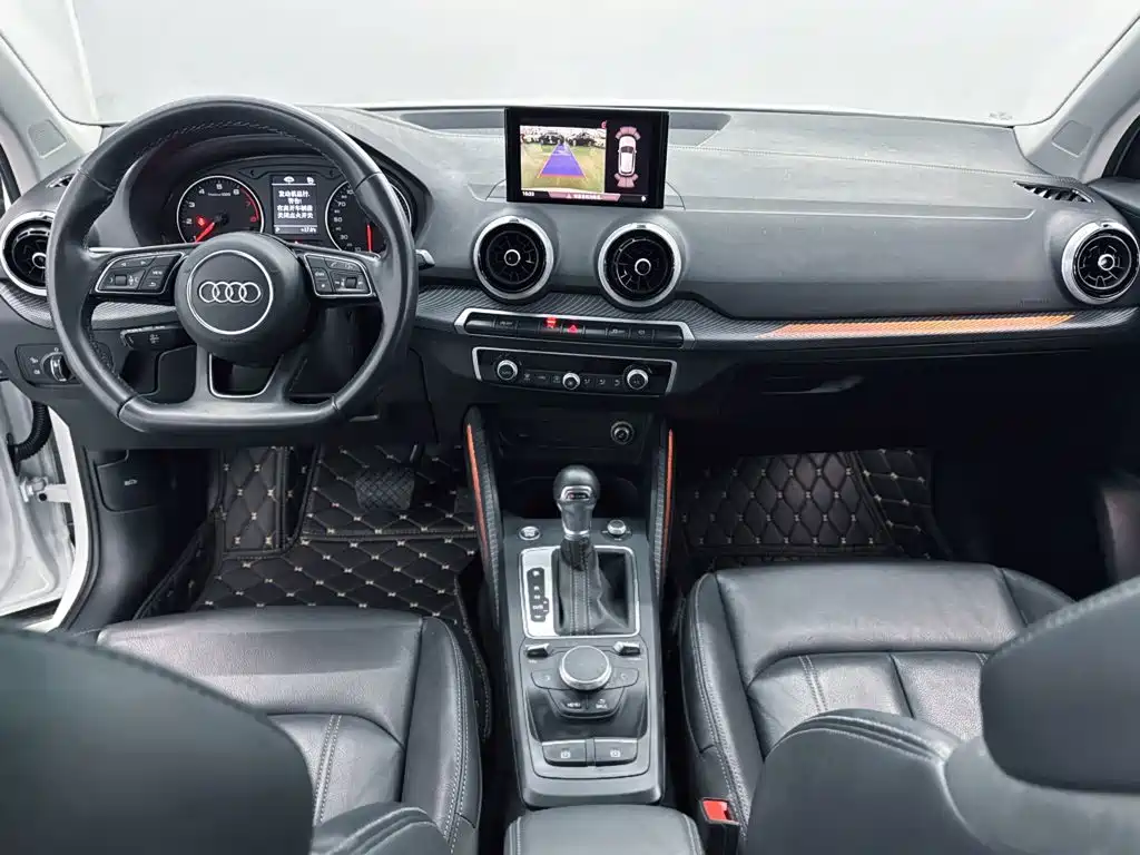 Audi Q2L 2024 — фото 18