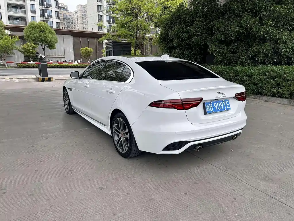 Jaguar XEL 2022 — фото 18
